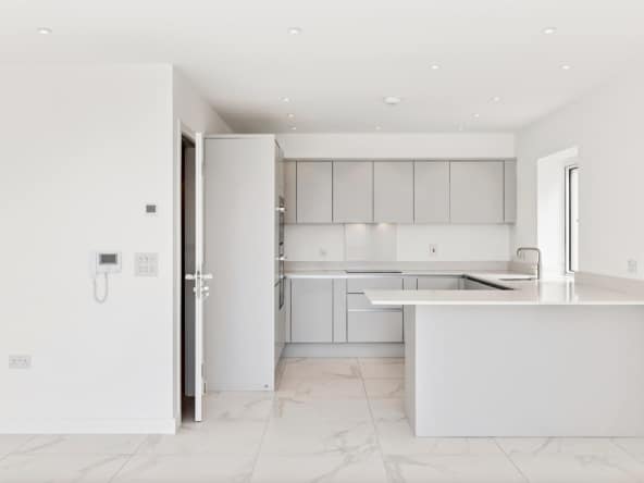 99 Marine Drive Penthouse Less than 3MB-17